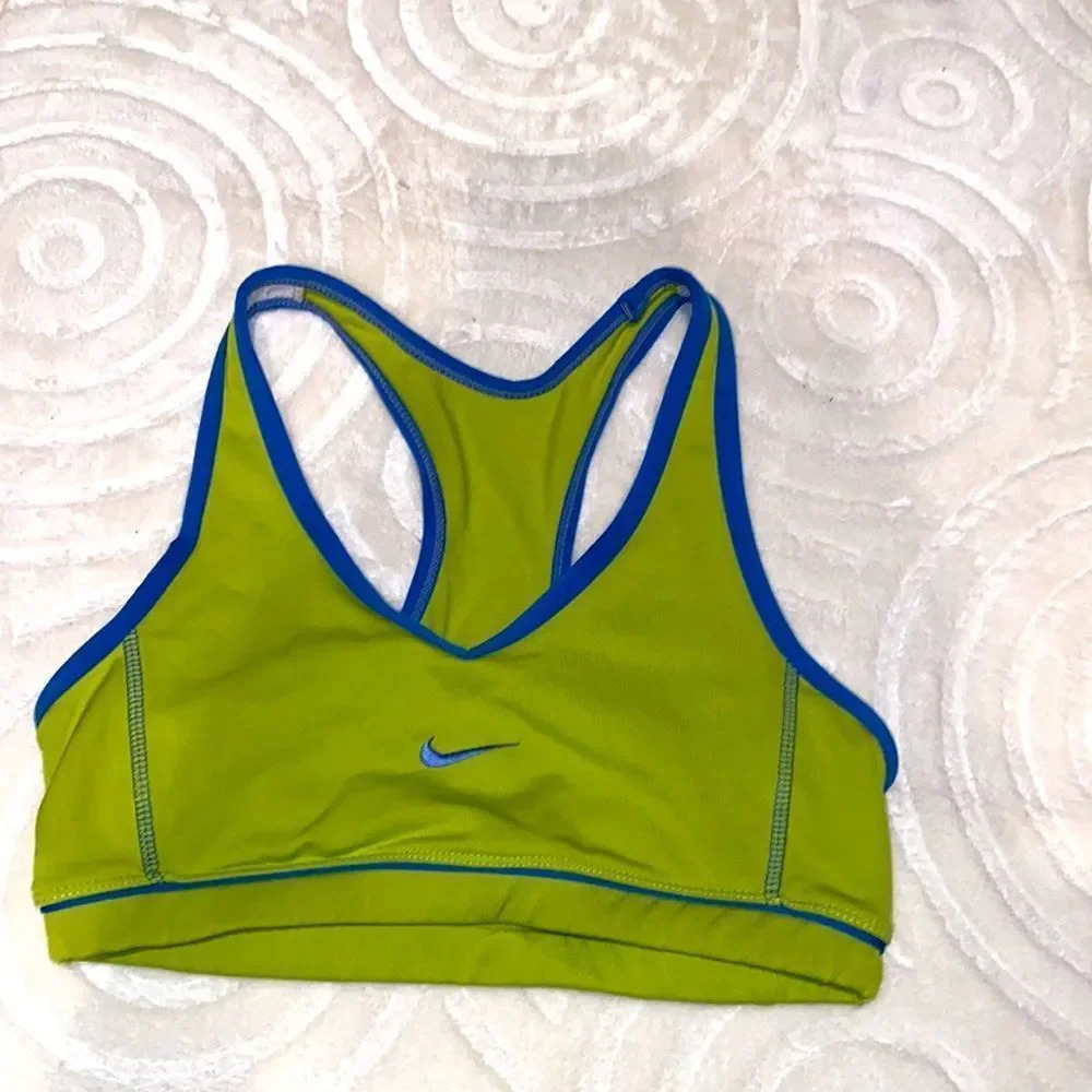 sports bra - Picture 2 of 6